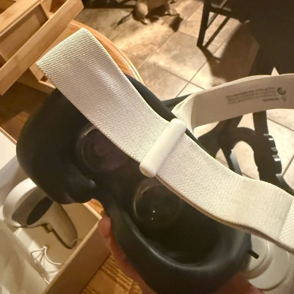 Meta Quest 2 VR Headset Box